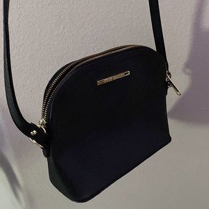 Steve Madden Black Crossbody Purse (used)